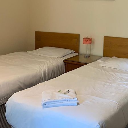 Sterling Lodge Hotel Истбурн Экстерьер фото
