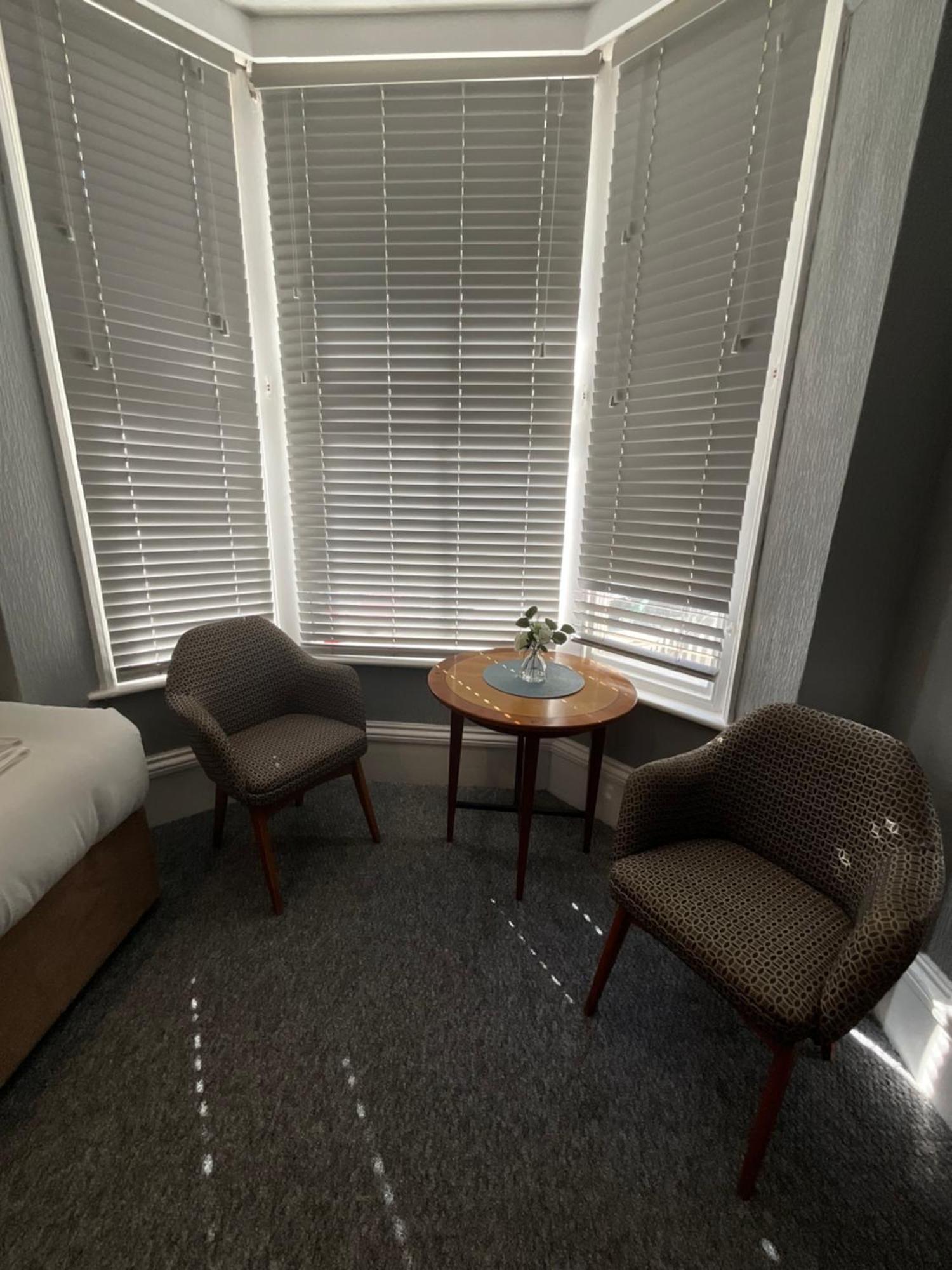 Sterling Lodge Hotel Истбурн Экстерьер фото